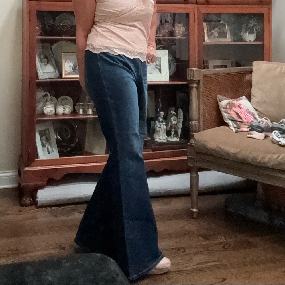 NWT Tinseltown High Rise Blue Flare Wide Leg Denim Jeans size 15/32